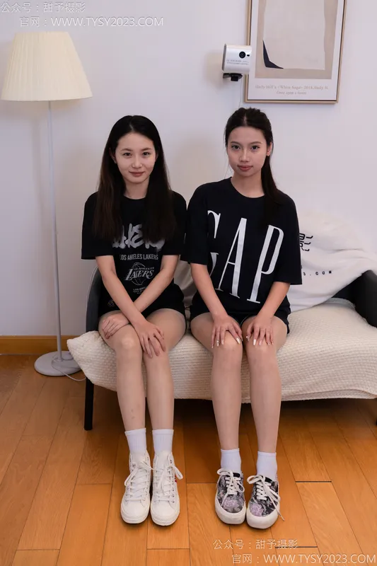 甜予摄影 No.140 思思双人-板鞋、白棉袜、肉丝 - 甜予摄影